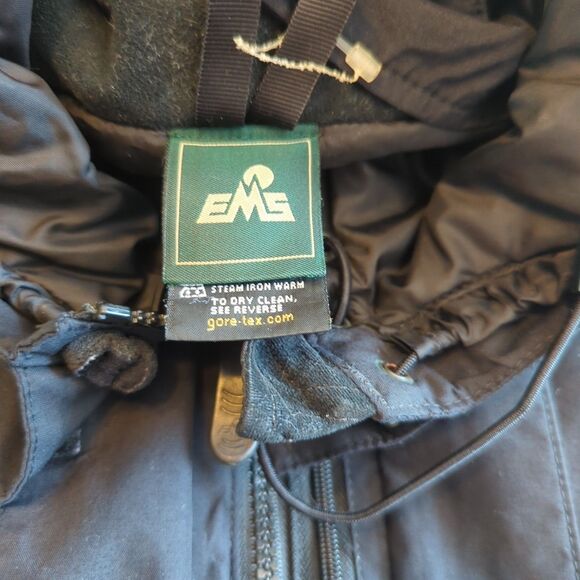 EMS Gore Tex XCR Jacket Womens Small Black Hooded Outdoor Hiking Waterproof - Picture 5 of 11